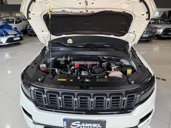JEEP COMMANDER 2.0 HURRICANE 4 TURBO GASOLINA OVERLAND AT9